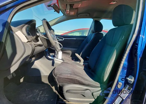 2017 Nissan Sentra S z USA, uszkodzony, nr VIN 3N1AB7AP7HY282693